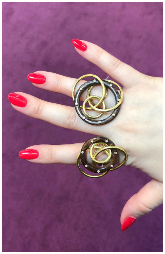 I love these rings! They're from Vendorafa's new collection, which uses wood alongside gold.